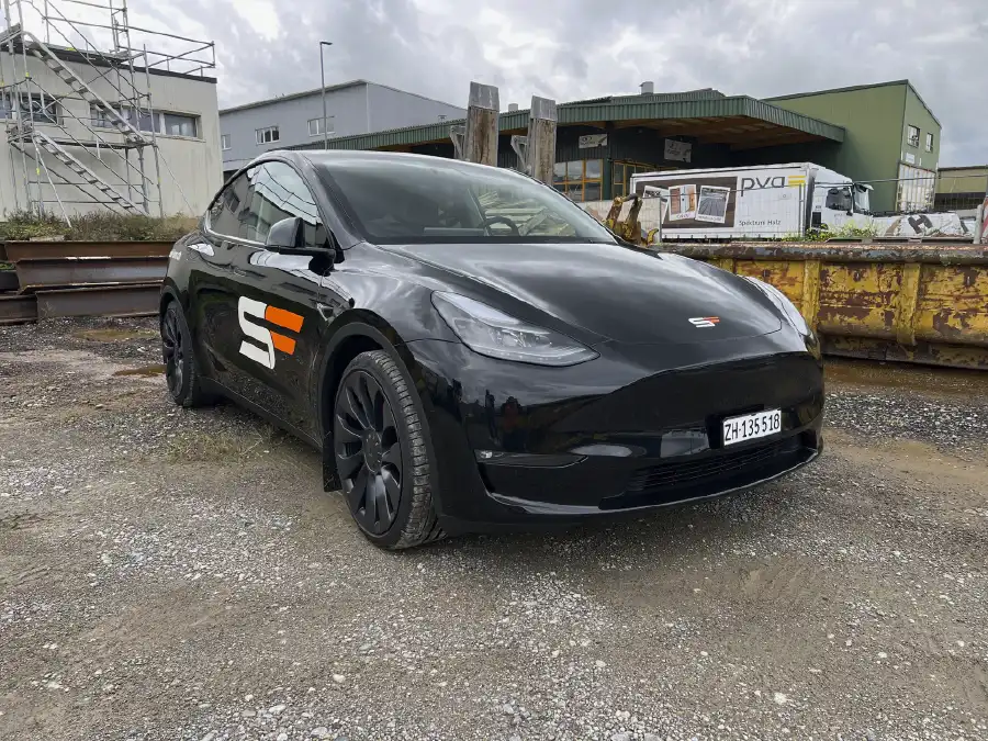 Fahrzeugbeschriftung: Tesla