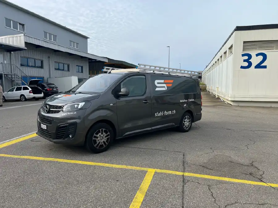 Fahrzeugbeschriftung: Vivaro